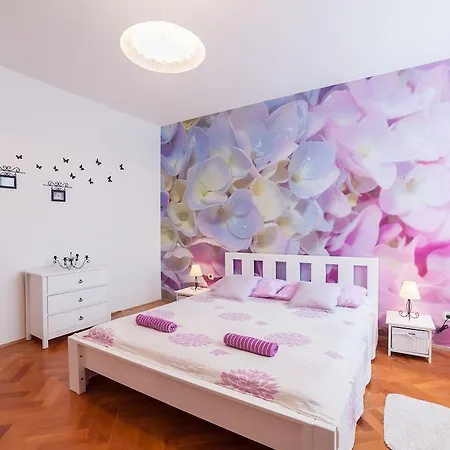 Apartment City