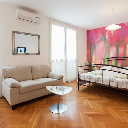 Apartament City *
